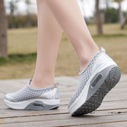 Women's breathable cushion platform casual tennis sneakers