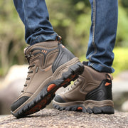 Man's outdoor athletic stable anti-skid hiking high top boots