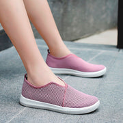  slip on athletic shoes womens