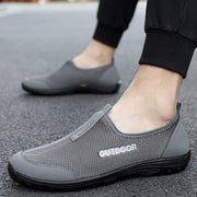 Summer breathable lightweight flat walking slip-on shoes